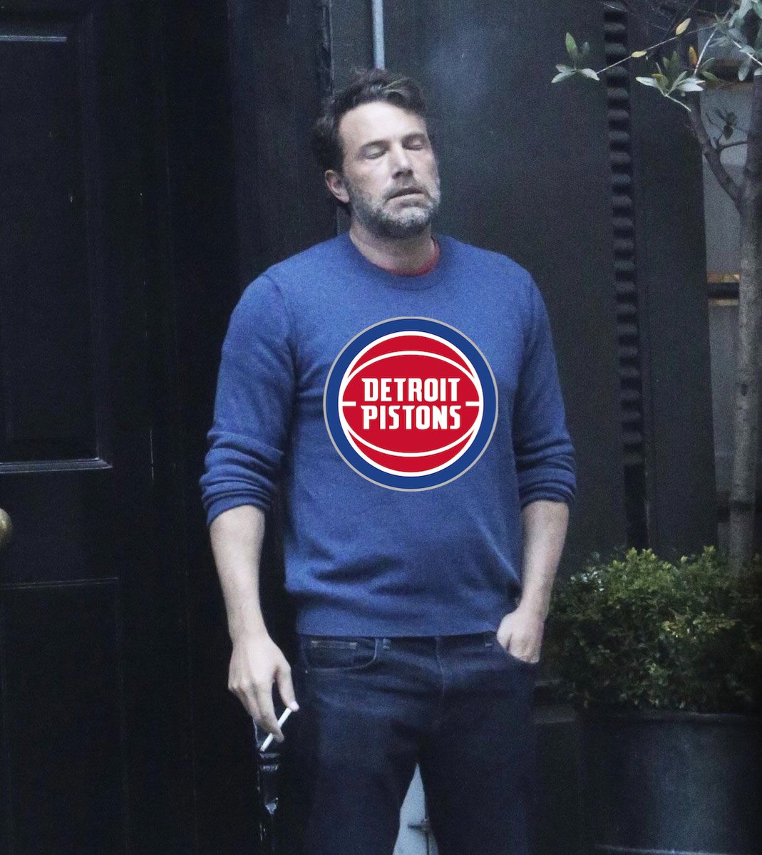 Annie Agar tweet media