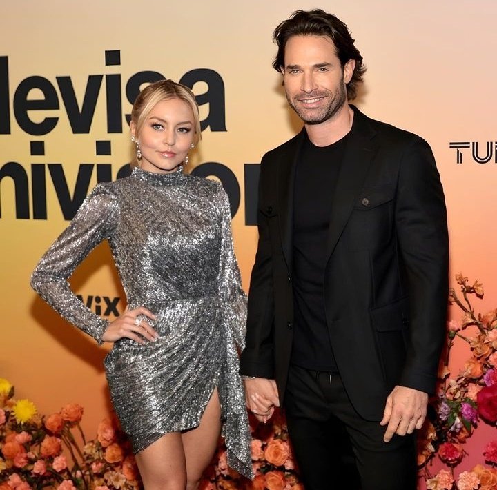 MagdielMar's tweet photo. Pero que es este noticion @Anboy88 💖 @sebastianrulli protagonistas de la nueva versión de EL EXTRAÑO RETORNO DE DIANA SALAZAR 💣💥 @VIX me encanta https://t.co/hBNCj1UhNa