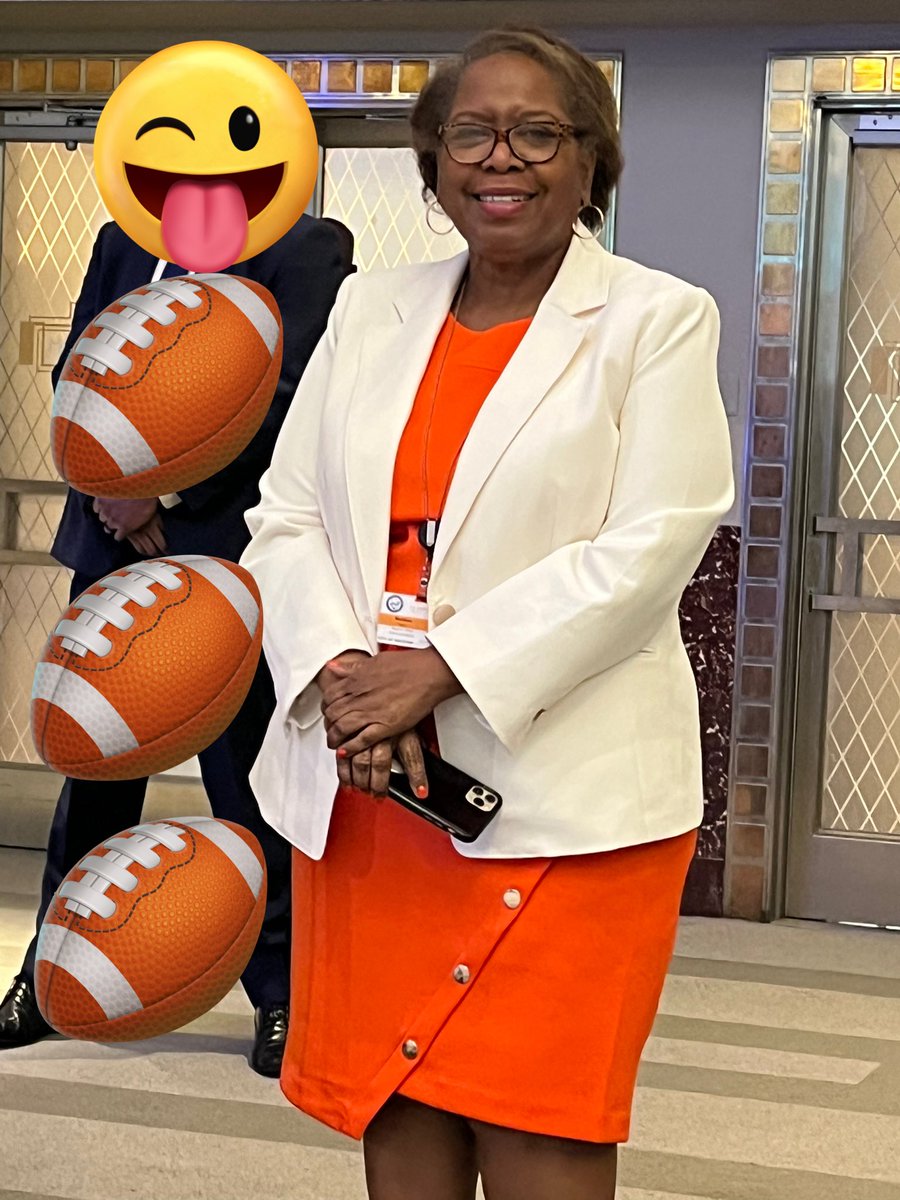 IAmMaryBenton's tweet photo. Wore my orange and white for #TexasFight
#TexasFightTour
#TexasLonghorns
#HookEm
Last year in the Big 12! https://t.co/lNnGWVcJnG