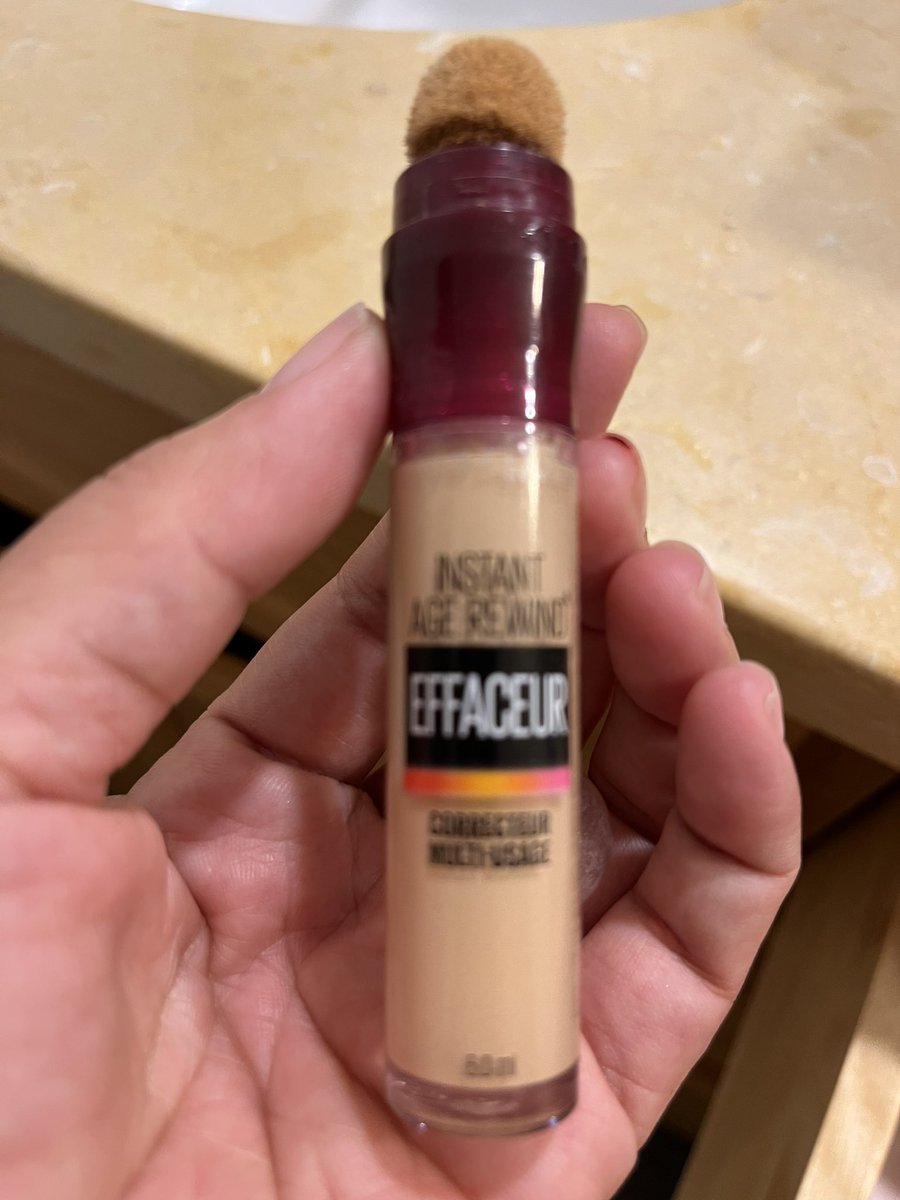 pinkbiticon14's tweet photo. However way I twist it, what’s inside doesn’t come out 🥹 @Maybelline https://t.co/HIu7pJVjNq