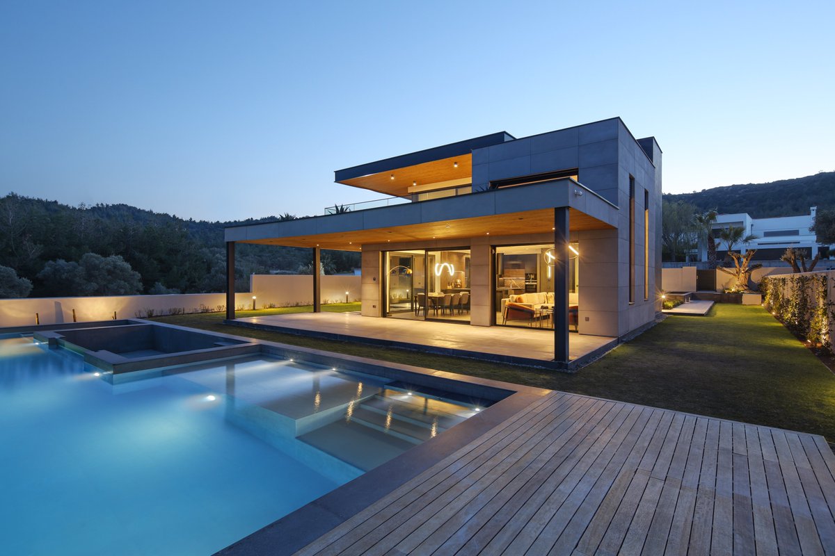 BasAkkDesign's tweet photo. ●"VILLA MURUS"s pool is ready for the season!
↳Location: Cesme/IZMIR
↳Contractor: Kerman Insaat
↳Photo Credit: ZM YASA
#villamurusatcesme #cesmevilla #villadesign #summerhousedesign #architecturaldesign #basakakkoyunludesign #badatwork #notsobad #pool #cesme https://t.co/yTR2bIQOME