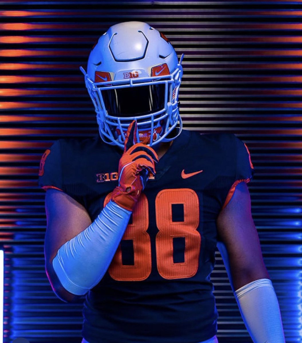dkingiv_2's tweet photo. #AGTG After a great conversation with @CoachJamison I am blessed to receive an offer from the University of Illinois🔵🟠 @IlliniFootball 

@coachrohn @TheD_Zone @Rivals_Clint @AllenTrieu https://t.co/5ff5ypgCC1