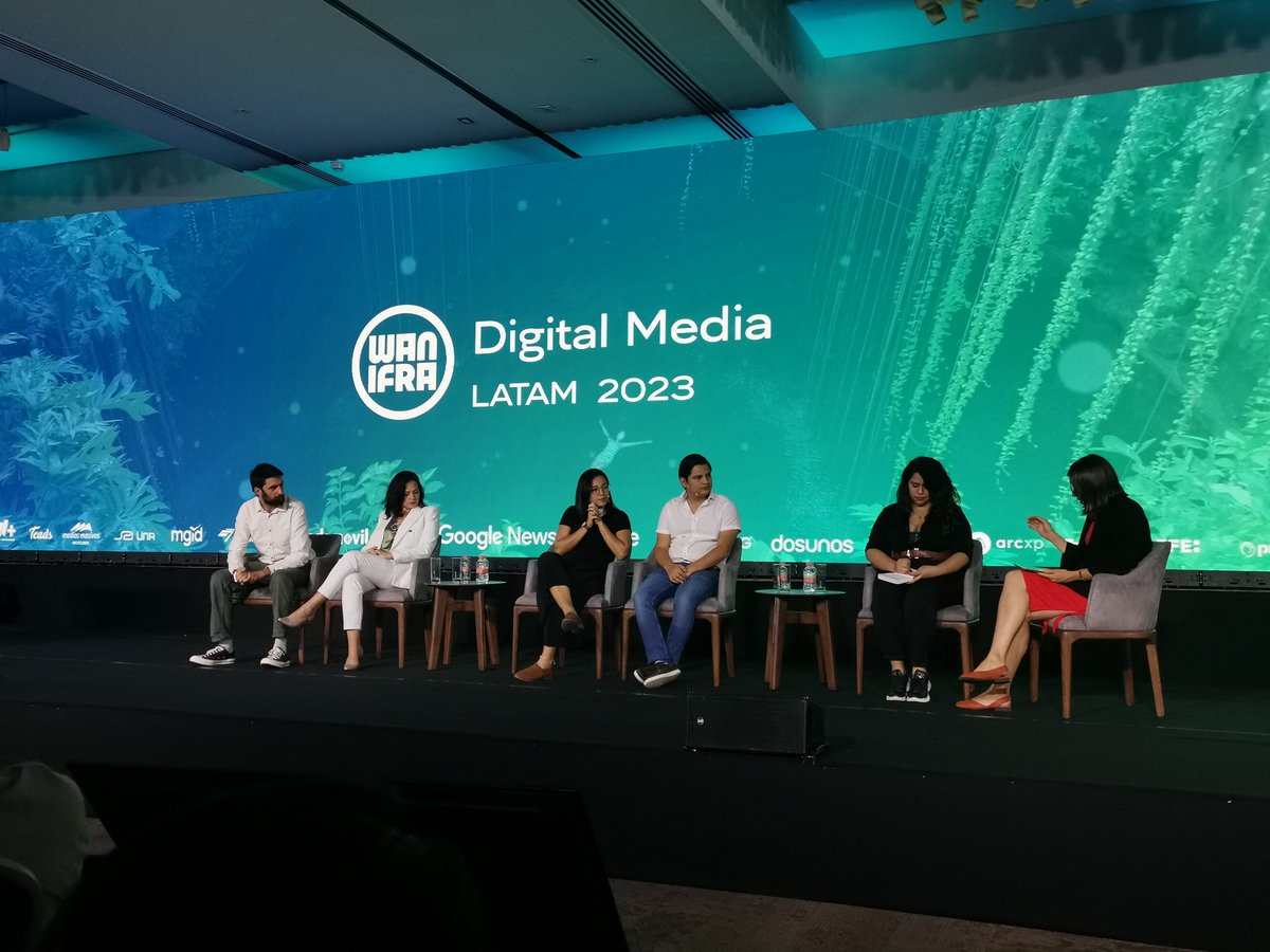 Lilakoi's tweet photo. Qué hermoso y poderoso panel reunió @wanifraLATAM para el #DML23:
@ContraC_HN 🇭🇳
@DivergentesCA 🇳🇮
@VozdeGuanacaste 🇨🇷
@EFEnoticias 🇪🇸
@cuestion_p 🇨🇴
@lavozdegalicia 🇪🇸 https://t.co/0RgFE0WTCA