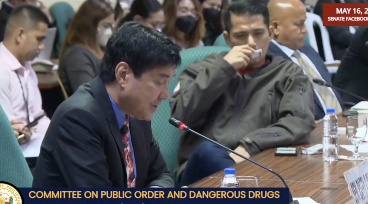 inquirerdotnet's tweet photo. LOOK: Senator Robin Padilla becomes the talk of the internet anew after he was caught combing his mustache during a Senate hearing. | 📷: Screengrab from Senate of the Philippines/Facebook

For more stories, visit https://t.co/ngTZPXCXMO https://t.co/HgkZr9woCZ