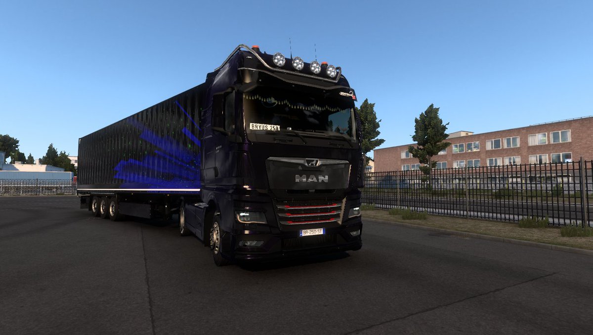 bryansagor's tweet photo. hey you go new TGX in the fleet
i guess it time to replace all my all tgx to this one
@SCSsoftware @MANtruckandbus #ETS2
#bestcomunityever https://t.co/kuMAAPMOIF