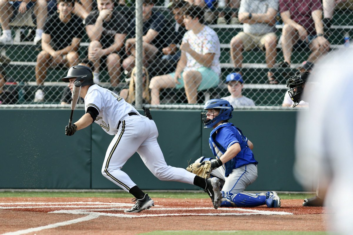 CandidEyePhoto's tweet photo. B3: Infield RBI hit by Ryan Cooney puts Jesuit up 2-0 | #JesuitCrusaders vs #GrantGenerals @jhsbaseball503 @TheSaderNation @JesuitHighPDX @GrantBSB @SBLiveOR #GoSaders #SaderNation #OSAA #opreps
(📷©️https://t.co/4EfRFF3LFU) https://t.co/fKZwHXbnaO