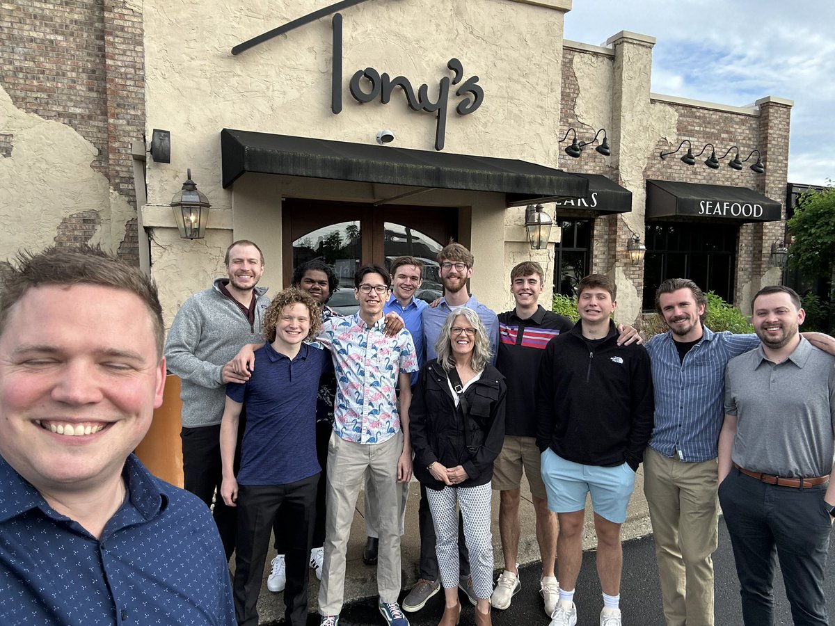 Thanks ⁦<a href="/LABTigers/">Loveland Athletic Boosters</a>⁩ for a delicious dinner at Tony’s. The seniors truly enjoyed it😋 ⁦@LovelandTigerAD⁩