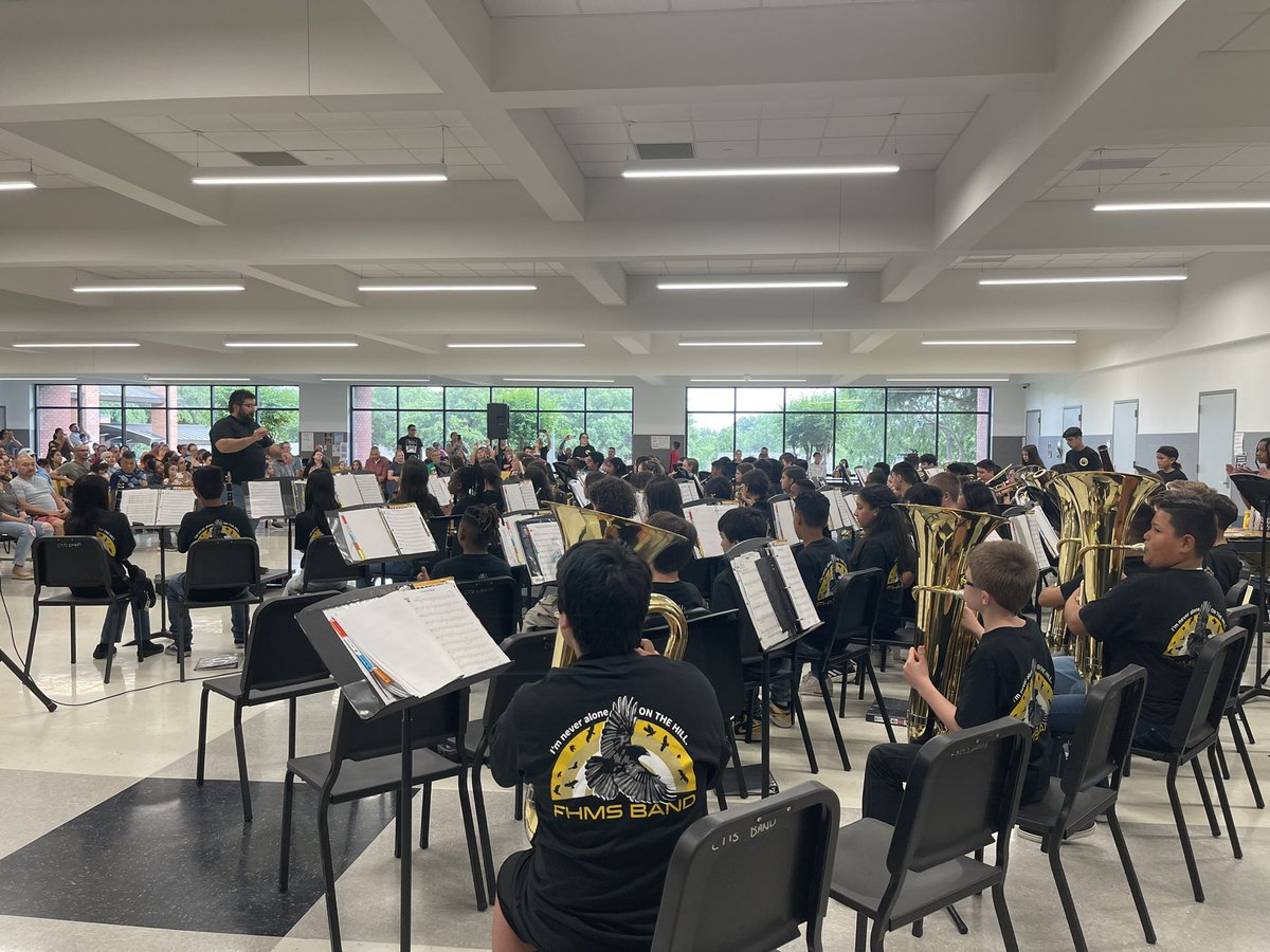 Fossil_Hill's tweet photo. Congrats to our beginning band students on a wonderful concert tonight - complete with solo performances by beginning students as well! 👏🏼🐾🎺🎷🥁🐾👏🏼 #PantherPride #celebrateKISD #fhmslimitless #KISDFineArts https://t.co/Z0qhOICWcr
