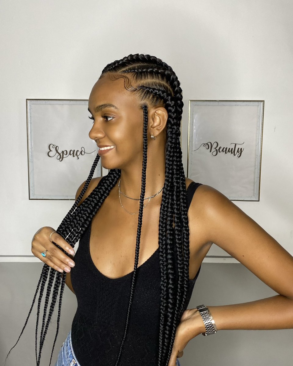 espacocrbeauty's tweet image. Ghana Braids é um dos penteados mais lindos que existe 😍

Vocês usariam ou já usaram ? 🥰

#trança #nagô #braids #hair #afro #cabelo