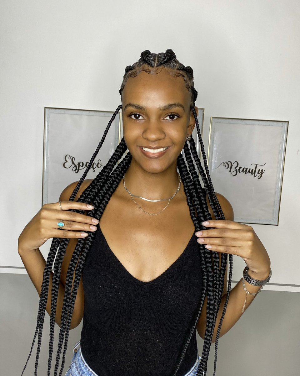 espacocrbeauty's tweet image. Ghana Braids é um dos penteados mais lindos que existe 😍

Vocês usariam ou já usaram ? 🥰

#trança #nagô #braids #hair #afro #cabelo