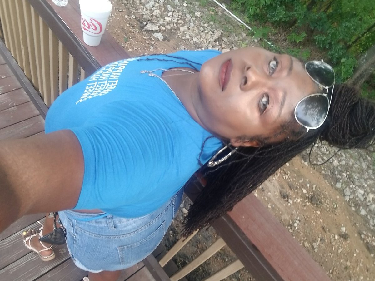 dafunkqueen's tweet photo. Not a try me button so don't play with me.... #DaFunkQueen #bbw #notwastingtime https://t.co/NbDP6JkqWy