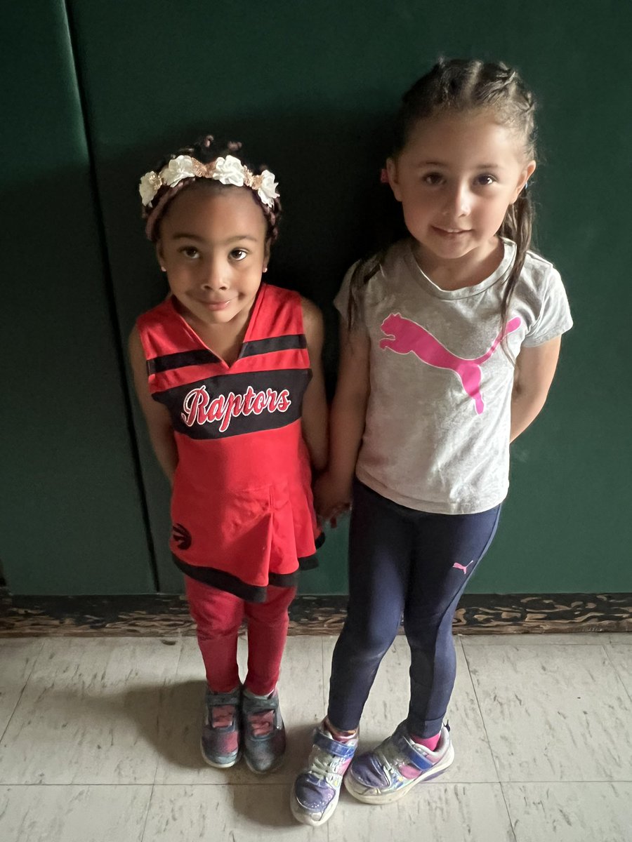 Thank you to those who donated to, participated in and organized our <a href="/SteeleStreetPS/">Steele Street PS</a> Dance-a-Thon today! Special thanks to <a href="/Lizbreton/">Liz Breton</a> and <a href="/miss_hgraham/">Hayley Graham</a> for organizing, hosting and facilitating prizes and to Mr. Shakespeare for DJing. 💃🏽 🕺🏽🎤🎧💚✈️💛 #Spitfires