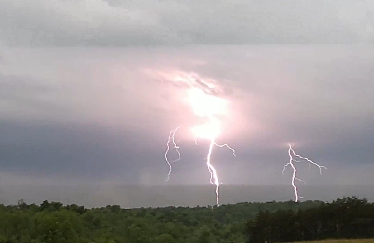 Nice shot from todays chase near Martinsville VA! #wxtwitter