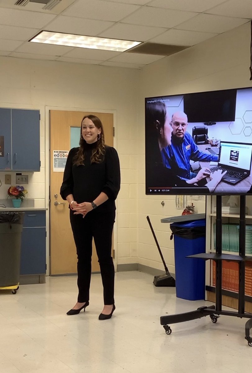 MACS_CTE's tweet photo. A big thank you ๐to Kendra Clabo, Owner of EmployHQ #Staffing, for speaking to @LesaRThomasโ 8th grade #FamilyConsumerScience Classes about the importance of durable skills in the workplace! #growingbears @CTEforNC @Levi_Goins @MACSchools https://t.co/hx9vj9PbTz