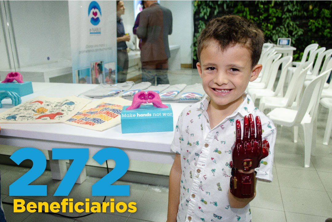 humanos_3d's tweet photo. Ya son 6️⃣ años dando una mano para #NuevosComienzos 💙🦾y transformando la vida de las personas con discapacidad. 

¡Qué sean muchos más! 🤗

#Donate #Donar #3Dmodeling #InclusionSocial #ClinicasMoviles #Humanos3D #Protesis #Donors #Sponsor #Donations #Fundaciones https://t.co/GDOgT32hiR