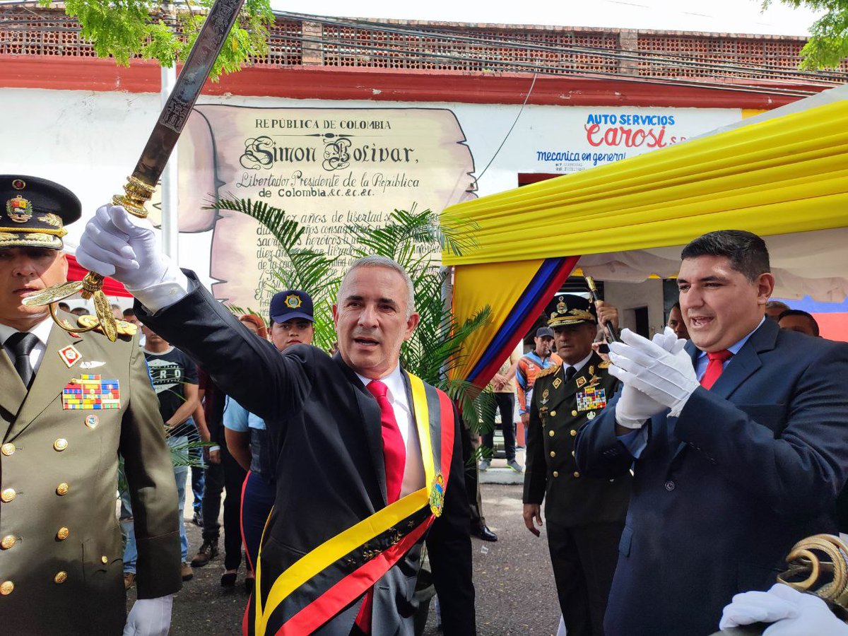 Quiero agradecerle al gobernador <a href="/FreddyBernal/">Freddy Bernal</a> y al pueblo del Táchira por el reconocimiento que se me fue otorgado, recibo con mucho afecto, humildad y amor la condecoración "Orden 23 de Febrero de 2019”, en su única clase.

Este reconocimiento es también de mi pueblo merideño,