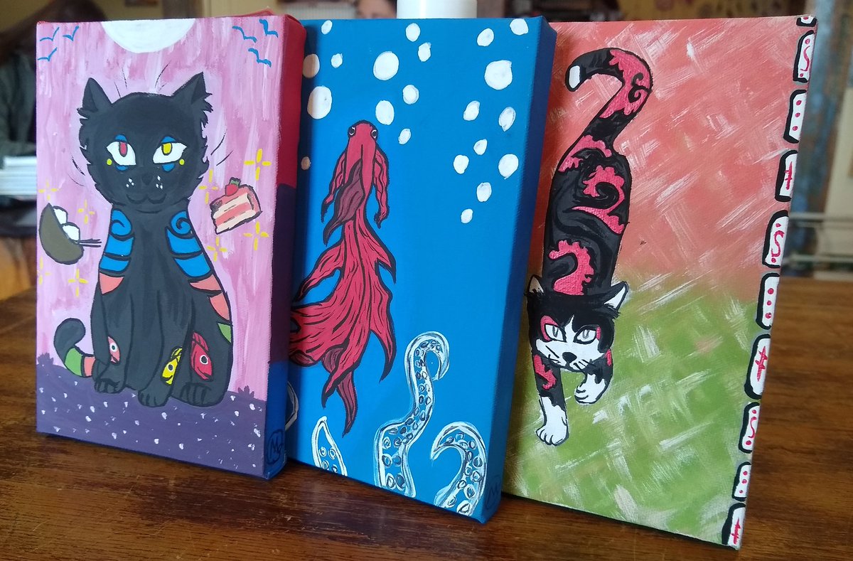 Mossy_wtf's tweet photo. Telinhas q coloquei pra vender na Casa Vermelha
Tô muito feliz com elas, nem acredito q finalmente tô conseguindo vender algo q eu msm criei https://t.co/LTGcEhlkCG