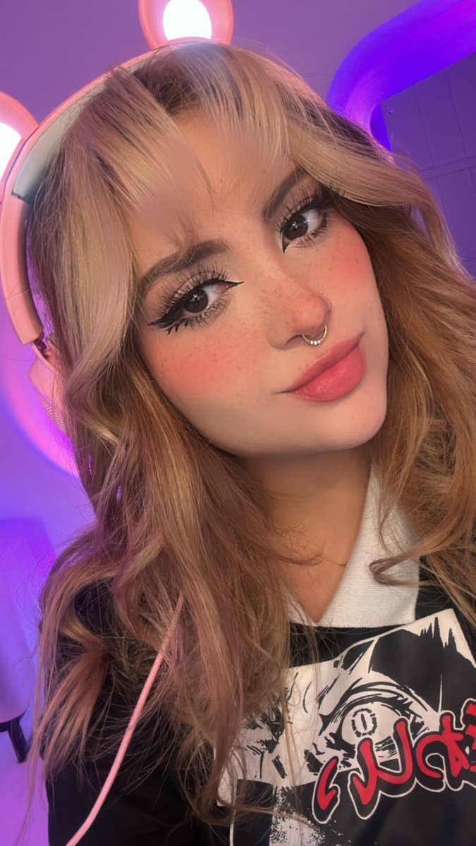 Partiéndole la madre a mis amigos en Mario party con predicciones 🥰
twitch.tv/AriGameplays