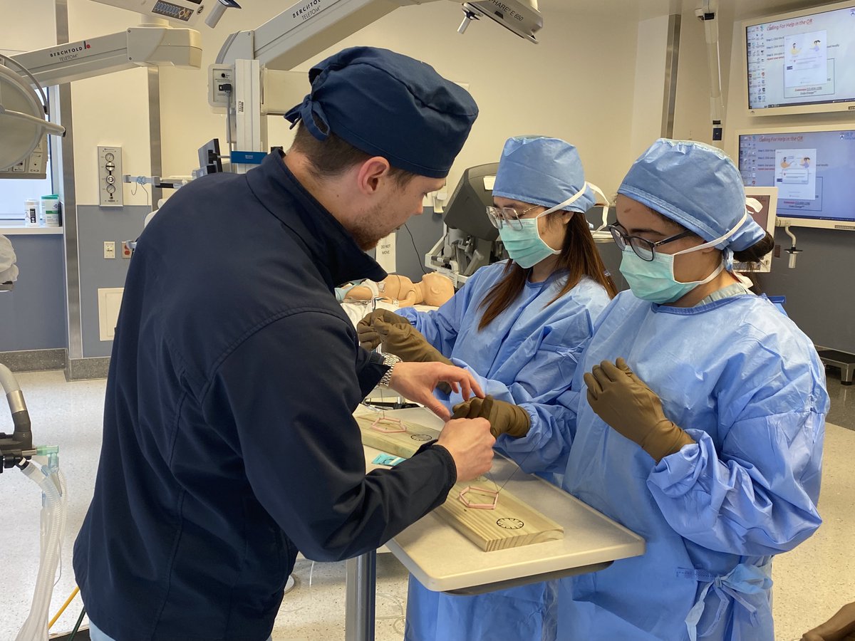 John_J_Kelly_MD's tweet photo. Great surgical skills session with the @PennMedicine medical students and @iyengaramit and @WeingartenNoah. Exciting to work with so many bright future surgeons! @pennsurgery @AspiringCTS @NimeshDesaiMD @BavariaMd  #MedTwitter Link to sim models: https://t.co/nJJkaovjt4 https://t.co/n8DR46aYWQ