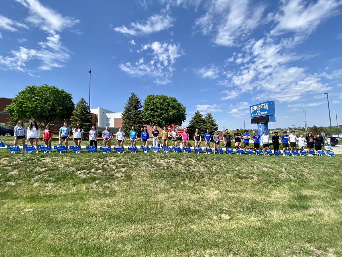 The boys are Burke bound. We are excited to see what this group can do the next two days. Big PRs are ahead! 

A big thanks goes out to the all the parents for the track signs!