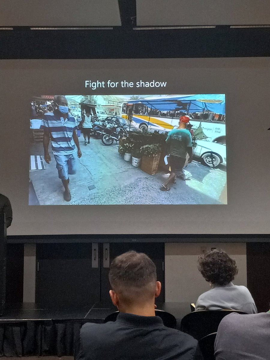Shade is a valuable commodity! 
Vendors in the streets of  Rio de Janeiro 'fight' for well-shaded spots to set up their stalls according to @_leonardobprado. We need to do more for our cities #ICB2023 #thermalcomfort