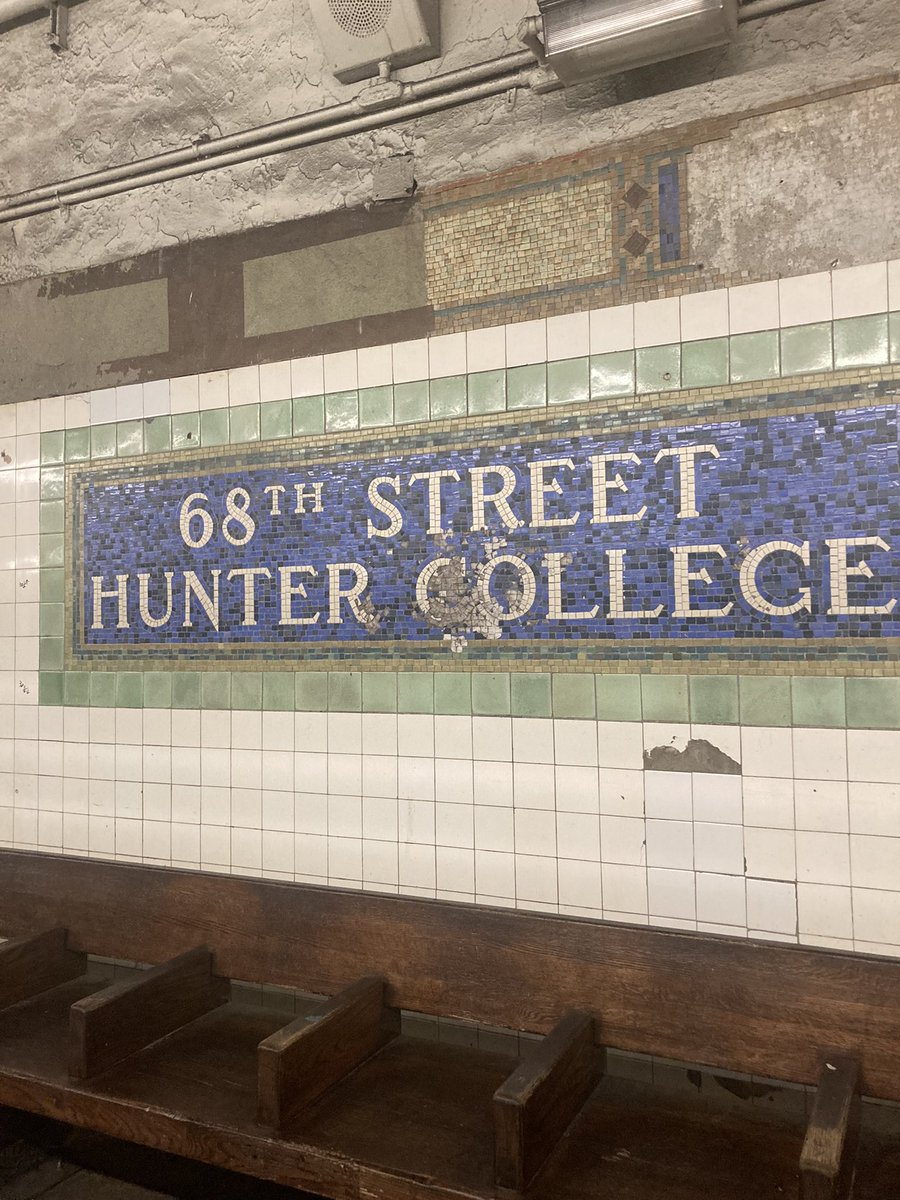 ArielMSami's tweet photo. My last day on campus as an undergraduate student at @Hunter_College 🥹 Feeling all the feels❤️ https://t.co/Us6ia2kLLe