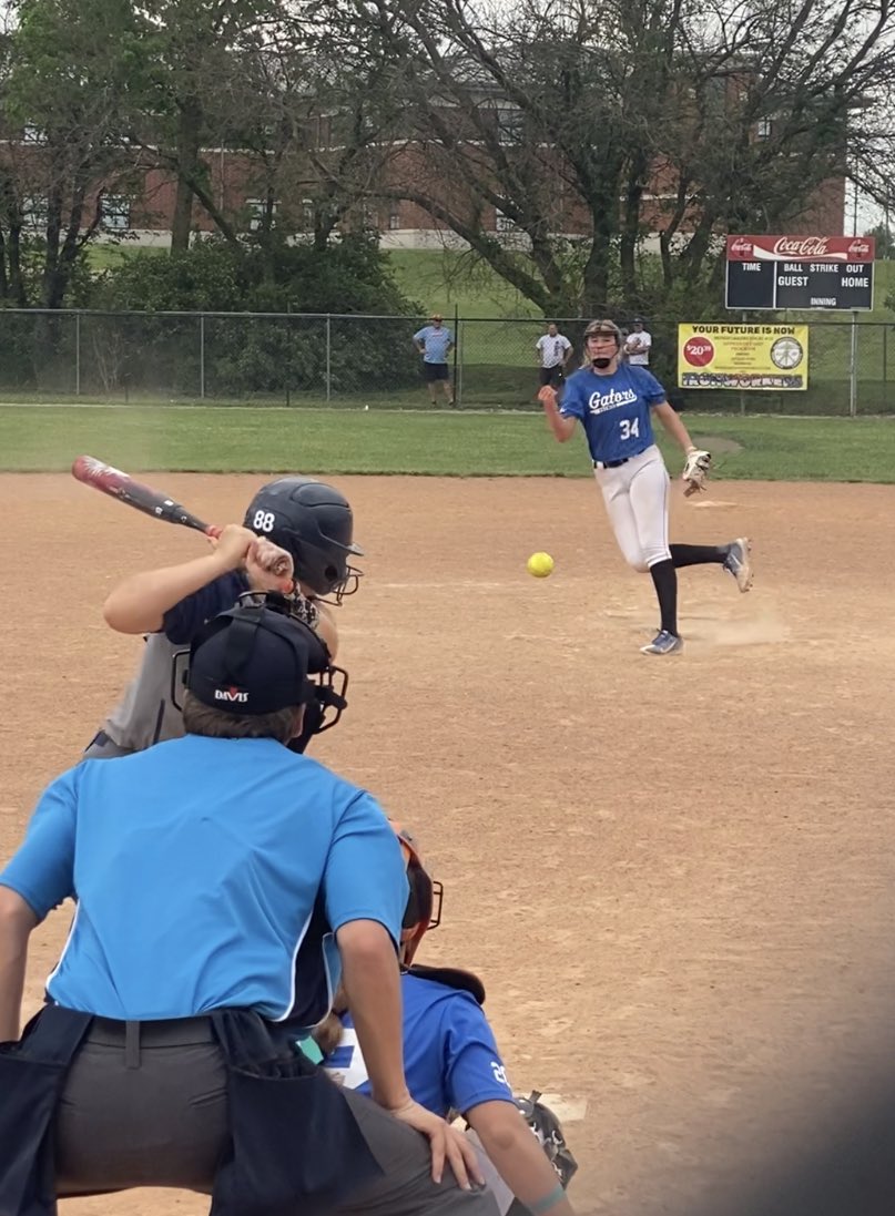 LucyGeorge34's tweet photo. Another championship at the Gator/Gold invite.  31 BF w/ 21 strikeouts  0 ER @_TimWalton @IndianaGators @TexasCoachWhite @UACoachMurphy @GatorsMeyer @08Lindley @BUsoftballcoach @KiteSportz @scan1ansports @coachferrell15 @NDcoachGumpf https://t.co/WJEoovzVhm