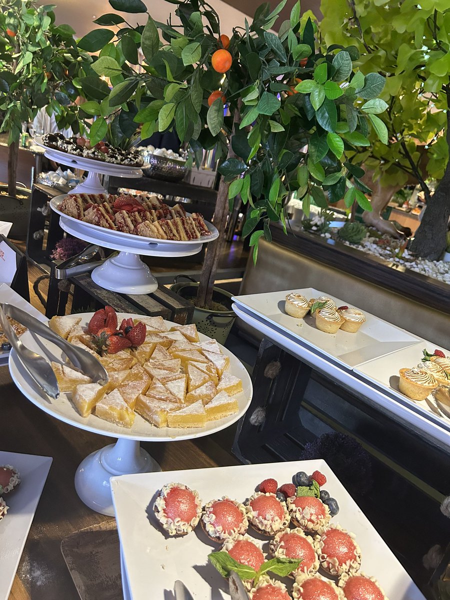 LMonaeN's tweet photo. Okay the food has been PHENOMENAL at the @ASMGlobalLive  #ASMConverge Marketing Conference! 

#FoodieVibes https://t.co/nTwaqVRWe3
