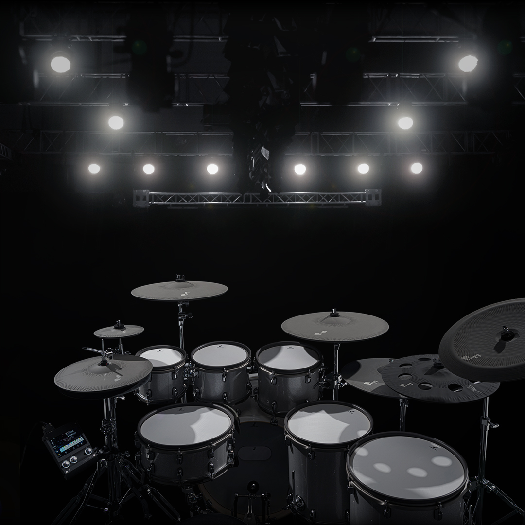 efnoteinc's tweet photo. No more acrylic panel!
EFNOTE PRO has eliminated mic bleed and feedback problems on-stage, creating the ideal FOH mixing environment with clarity and balance.
#efnote #efnotepro #stagedrums #studiodrums #prodrums #prodrummer #worshipdrums #worshipdrummer #edrums #edrum #electronicdrums #drumrecording