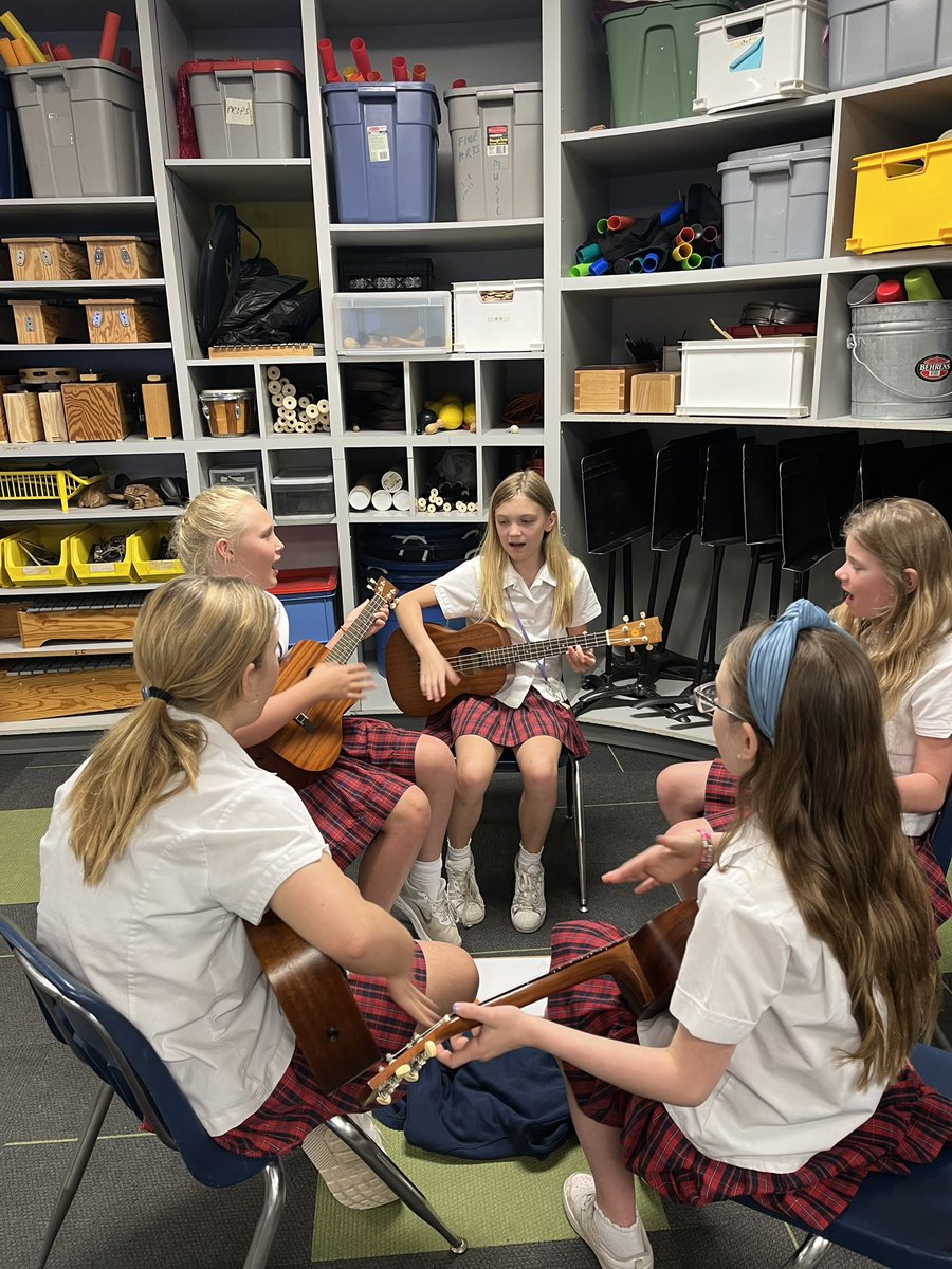 Fifth graders learned how to use four ukulele chords to create a chord progression and write original songs in small groups based on the theme ‘summer.’  They performed their compositions for their classes!  So fun!