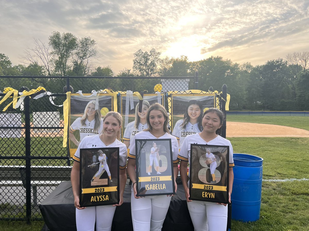 Congratulations and thank you to our three seniors Alyssa, Isabella and Eryn! <a href="/JohnMassaro1/">John Massaro</a> <a href="/CHSBDV/">Beth Del Vecchio</a> <a href="/CresskillMSHS/">Cresskill MS/HS</a>