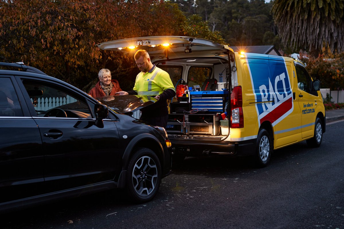 RACTOfficial's tweet image. 🚨 We're joining @TasmaniaPolice , @SESTasmania &amp;amp; Minister @felix_ellis in urging motorists to slow down around emergency vehicles &amp;amp; roadside patrols. Let's work together to make Tassie roads safer for all🎗️
Learn more: ract.com.au/community/rela… #NRSW @SarahGroup