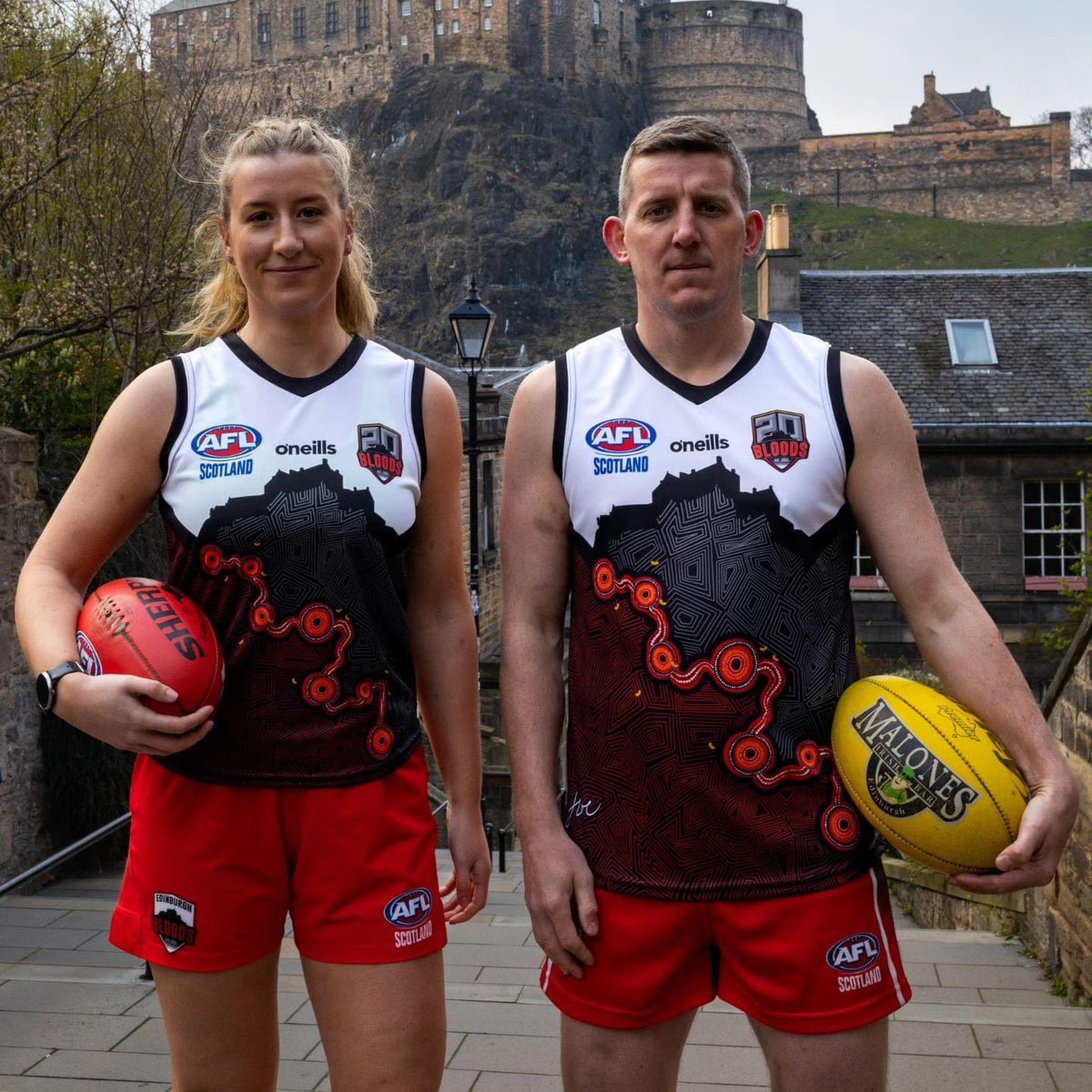 @EdinburghBloods are wearing an indigenous jumper to celebrate their 20th anniversary. Designed by Jasmine Coe, it resembles the links between Australia &amp; Scotland. Find out more or order 👉🏼 bit.ly/Bloods20thJump… #sirdougnichollsround

<a href="/Robbo_heraldsun/">Mark Robinson</a> <a href="/GerardWhateley/">Gerard Whateley</a> <a href="/FOXFOOTY/">Fox Footy</a>