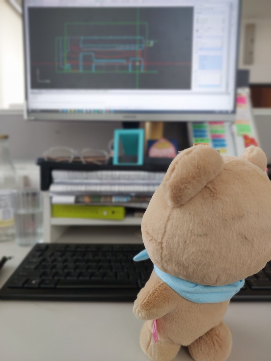 LiMaBean_077's tweet photo. My new office assistant

#Gomdeuki https://t.co/SKAIdWUQjn