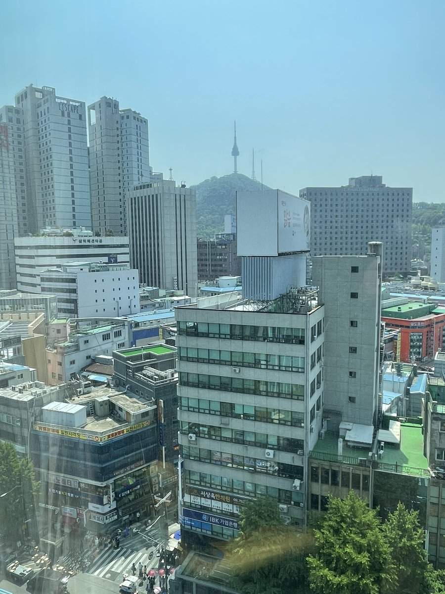 ShayRonen's tweet photo. Proud to represent @FordhamGSB at #WMEMC2023 in Seoul, South Korea. https://t.co/P9QWxsG2re
