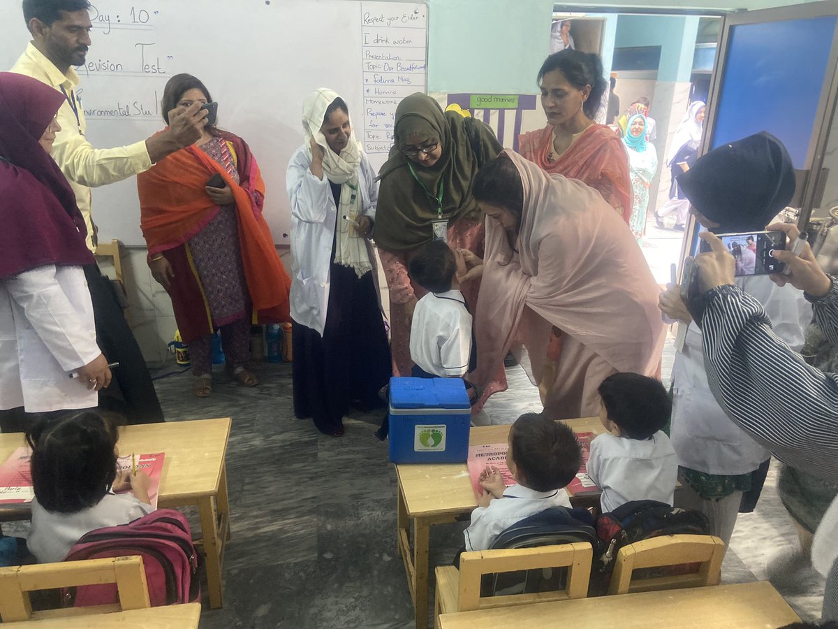 S_NehaShah's tweet photo. SNIDs May 2023 Inauguration Ceremony, Samanabad, Gulberg
Please cooperate with polio teams when they come to administer drops to your young ones.
#Polio2023 #Gulberg #AC #DistrictCentral #poliofreepakistan https://t.co/eWDPk95vR6
