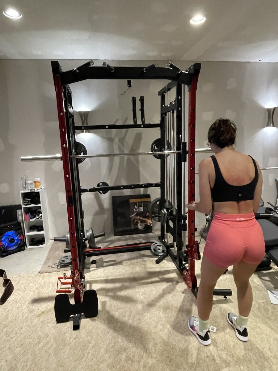 MajorLutie's tweet image. Maximizing your arm gains with the MAJOR LUTIE SML07 pulley system. Cable curls are your go-to for sculpting strong and defined arms. 🔥💪

#majorlutiefitness #smithmachine #homegymsetup #gymequipment #fitnesslife #workoutathome #cablecurls #musclebuilding #bodybuilder