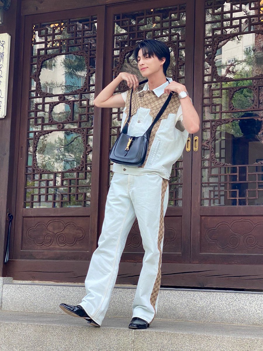 Gulfkanawutofc's tweet photo. หยุดหล่อไม่ได้เลยจริง ๆ หล่อตลอด😻

GULF GUCCI CRUISE SHOW
#GULFxGUCCICRUISE24
#GucciCruise24 
@gucci @gulfkanawut https://t.co/ept4LBL0iZ
