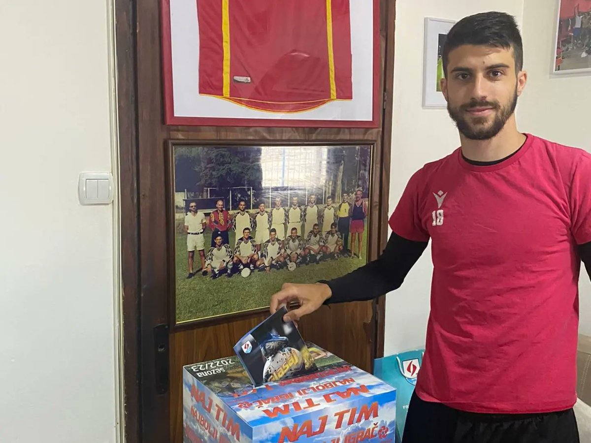 spfcg1's tweet photo. Igrači FK Arsenal iz Tivta pridružili su se akciji glasanja za NajTim i Najboljeg igrača Meridianbet I CFL sezona 2022/2023
Više fotografija na linku ispod:
https://t.co/W38N5jJm9k https://t.co/f8qS0p3XFi