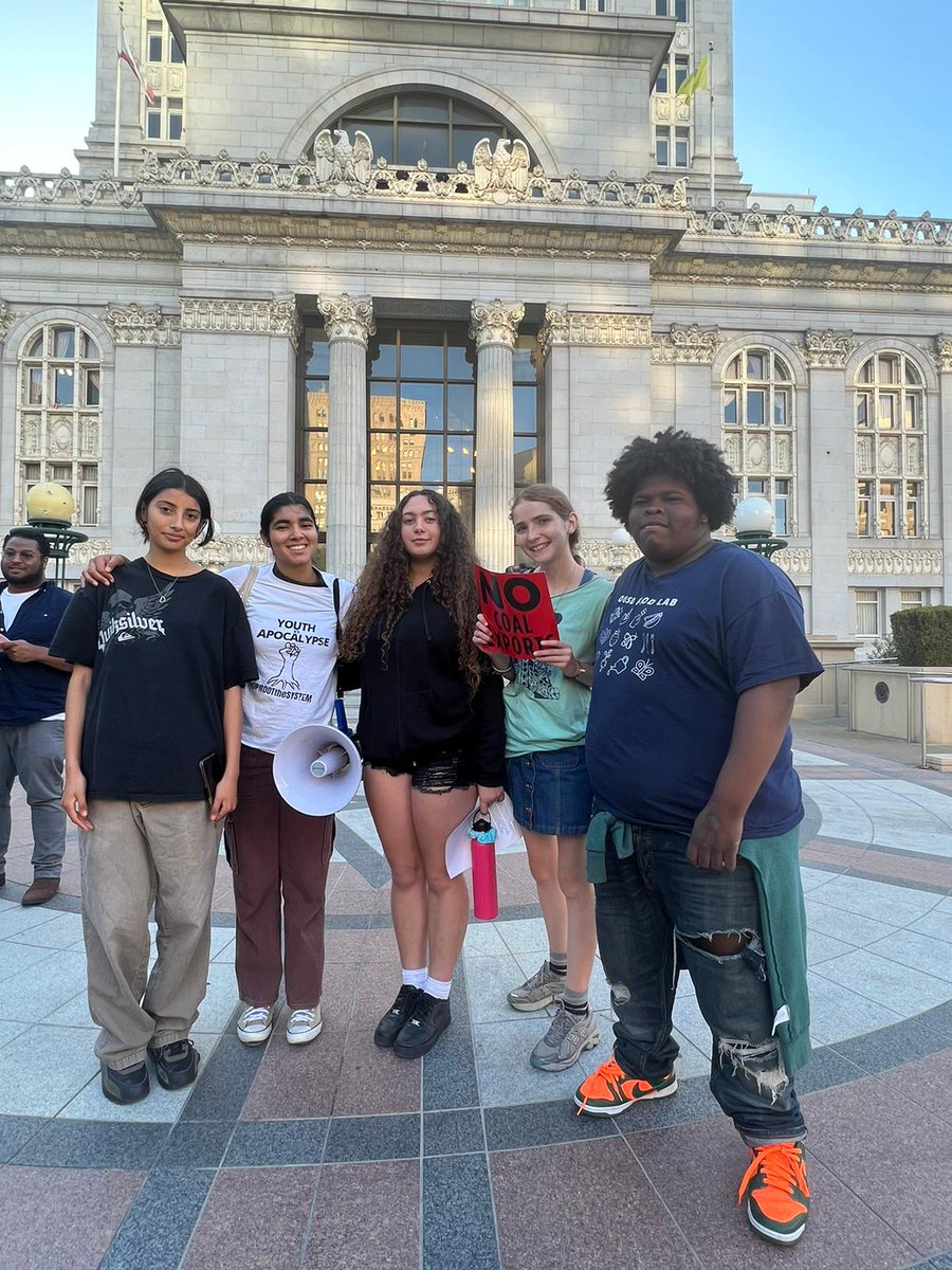 Y_Vs_A's tweet photo. YvA's Skyline #climatejustice champions at Oakland City Council meeting tonight! #NoCoalInOakland https://t.co/PF6KtODfpN