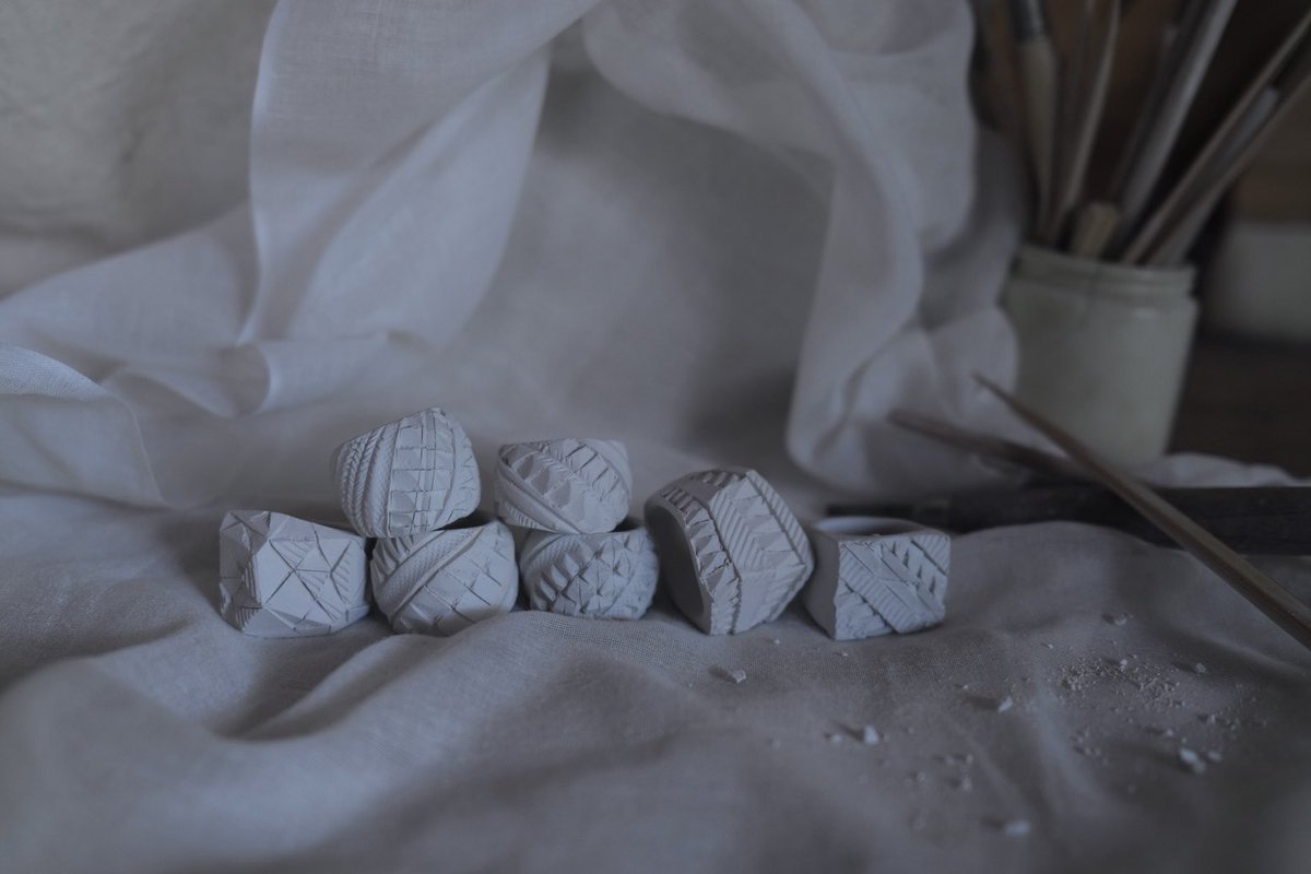 UUceramic's tweet image. tenoyworks OPEN STUDIO vol.13
2023  5/19(fri), 20(sat), 21(sun)
飛松灯器とUUの工房tenoyworksの13回目となるオープンスタジオ。今回よりSNSとポスター／ご近所のお店での置きDMのお知らせとさせていただきます。＊混雑時は入場を制限させていただく場合がありますので、ご了承ください。