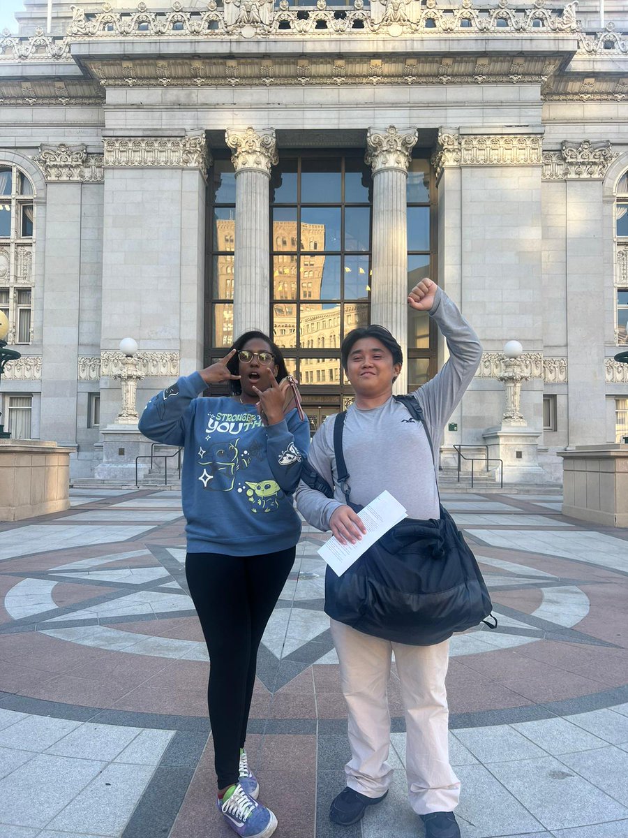 Y_Vs_A's tweet photo. YvA's Oakland High #climatejustice champions! #NoCoalinOakland https://t.co/kRZXJMupLs