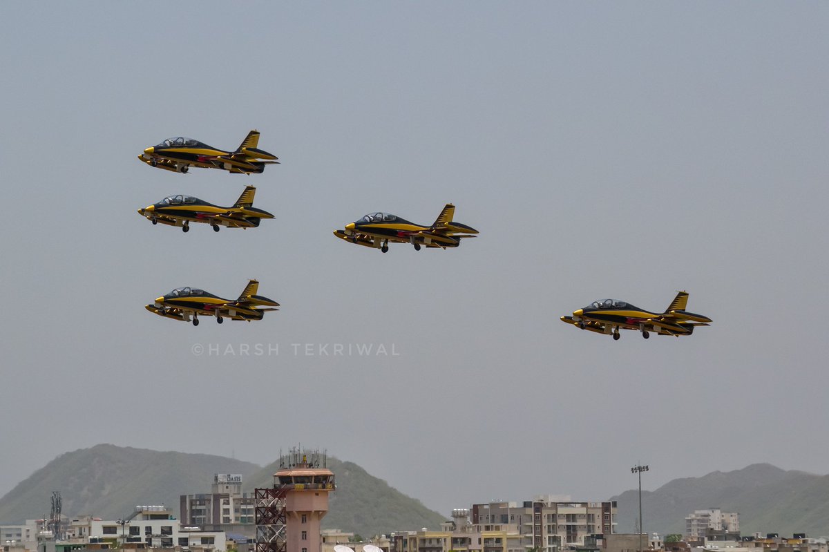 avgeekwithlens's tweet photo. Fursan Al Emarat - UAE Aerobatic Team on its way to Malaysia for Aerospace Exhibition. They had a night stopover here at Jaipur.

@Jaipur_Airport #PlaneSpotting #PlaneSpotter #AirForce #UAE #Fursan https://t.co/FYbbFwo7Fg