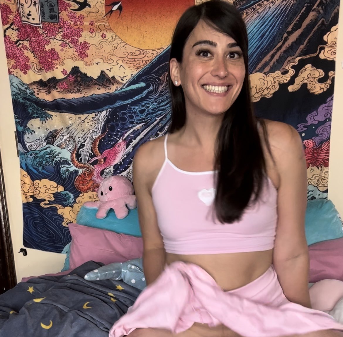 Asian Tea Girl Daniella 🫖 🌸 on Twitter: "Guys, can you pls stop RTing