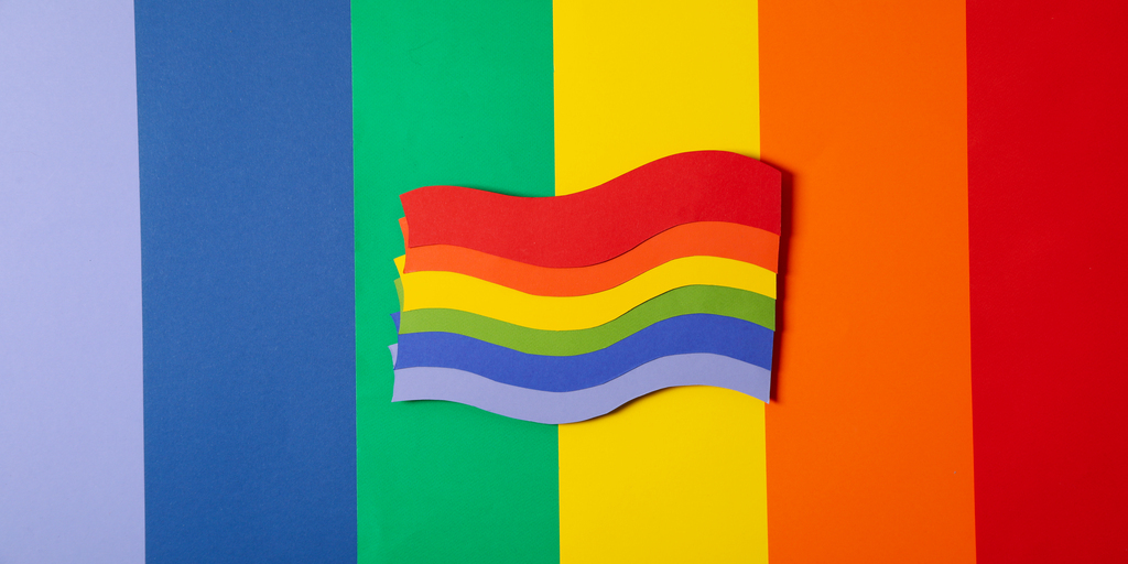 #LGBTQIA+ | En ce jour de lutte contre les LGBTphobies, nous véhiculons un message de soutien auprès de toute la communauté !🌈 Notre combat contre les discriminations liées à l’identité de genre et l’orientation sexuelle compte parmi nos priorités.