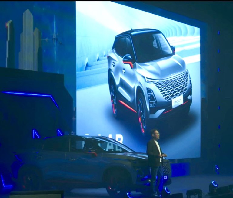 altavelocidadtv's tweet photo. Estamos en el lanzamiento de @omodamexico un nuevo concepto vanguardista y futurista que llega a México con dos modelos #Omoda5 y #OmodaO5

#OUniverse 
#OmodaMexico 
#CrossFFuture

@EveFaure https://t.co/L0BCKHfEf5