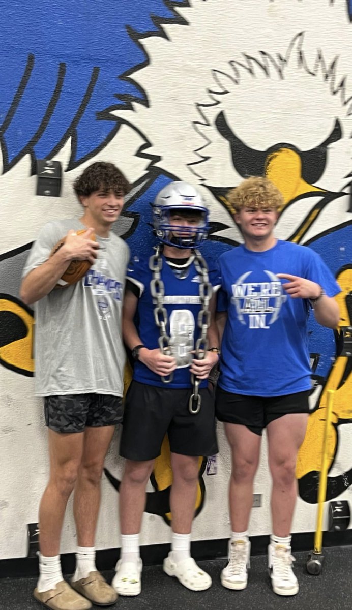 Calebmeehan08's tweet photo. Had a great time showing, the upcoming freshman. What Broomfield football is about! There are some great talent coming to Broomfield, Watch out for classes of 24,25,26,27. @bennermikhail0 @anthonygcobb @CoachOBrien @BroomfieldFtbl @BrentHarris0 @BHSEAGLE @SeanMee59004170 #SOAH https://t.co/ERSDAl6frM