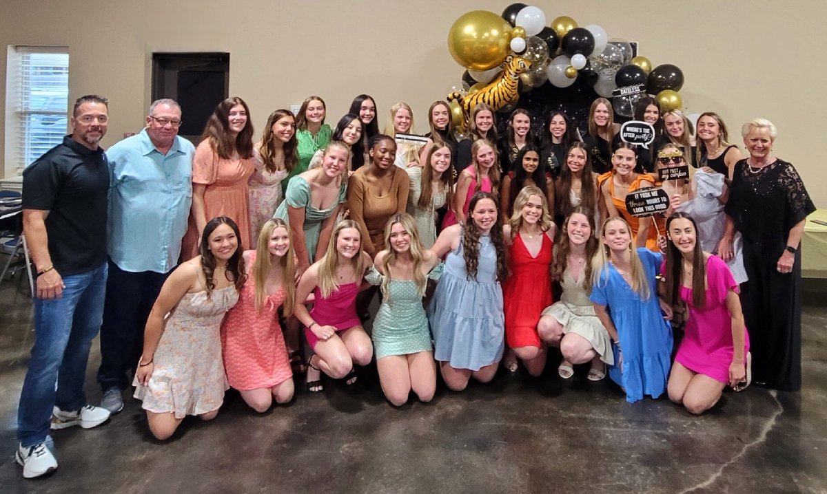 Senior Banquet 23! These 8 seniors embody the qualities that make up Tiger Softball. To list a few: strong, passionate, smart, disciplined, loyal, and integrity. 3 year career stats: 82-8 overall, 43-1 in conference. 3 Conference Championships &amp; 2 State Championships. #GoTigers