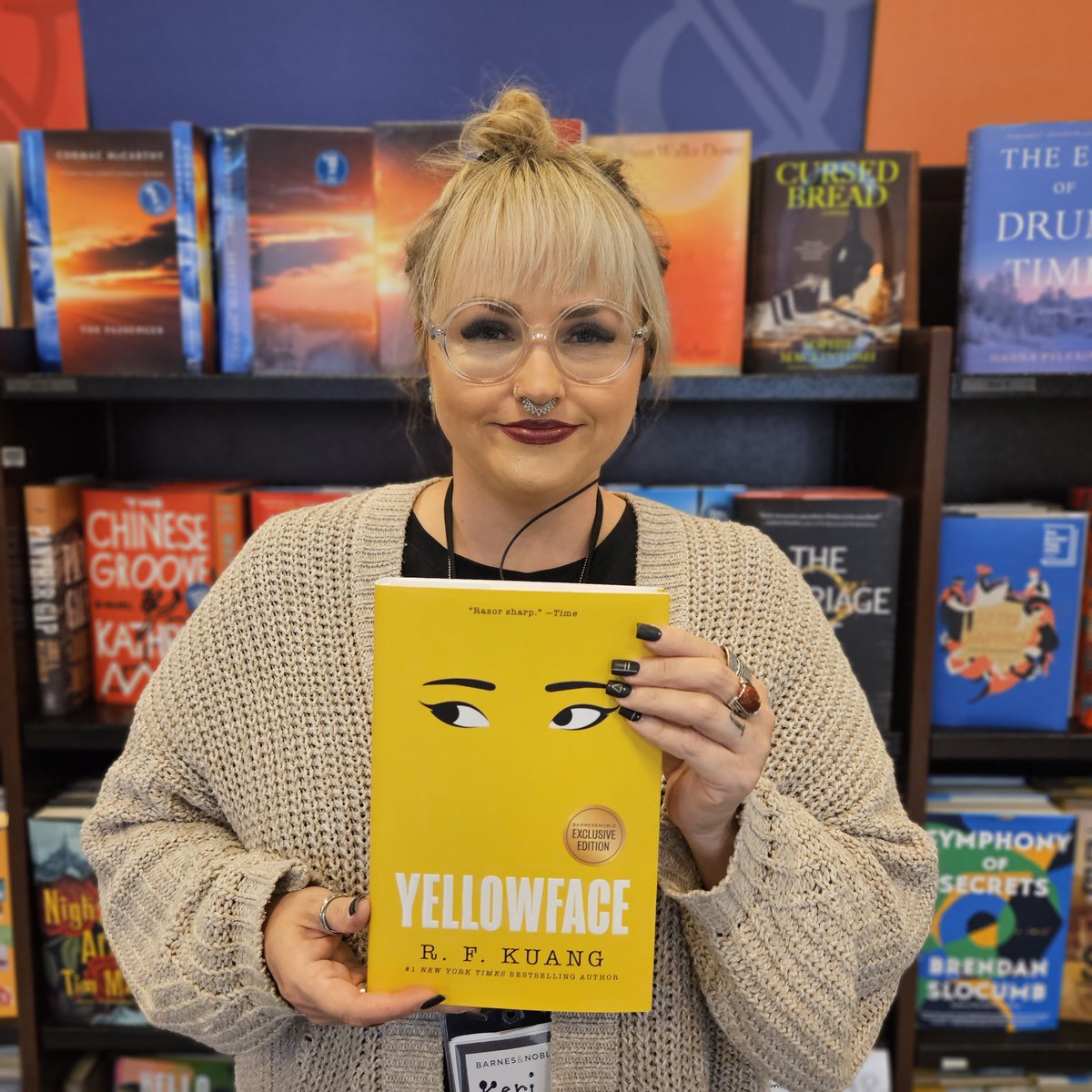 Barnes and Noble tweet media