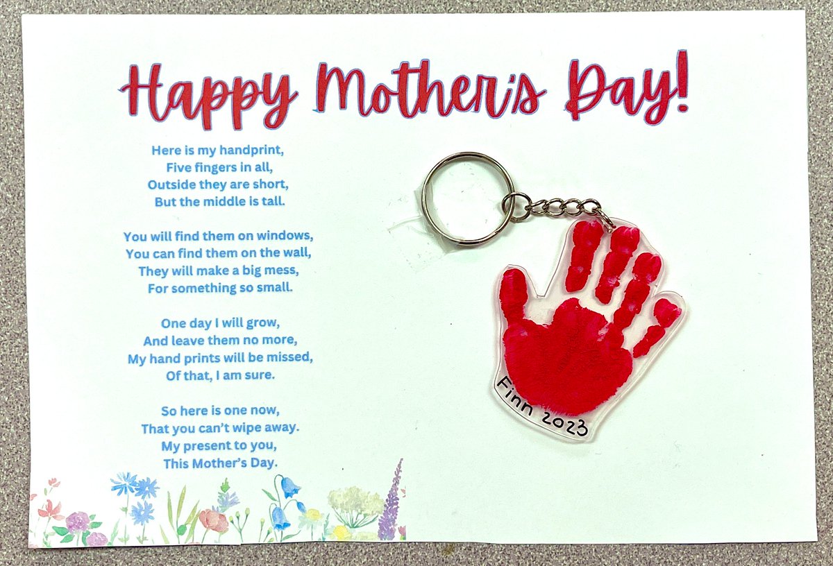 MrsLeNoir_KES's tweet photo. Students loved making these handprint keychains for Mother’s Day! We practiced color recognition, motor skills with cutting, and had some sensory time playing in the paint. 🌈 #CCSDSped #KingSprings https://t.co/vrn4pzpSgt